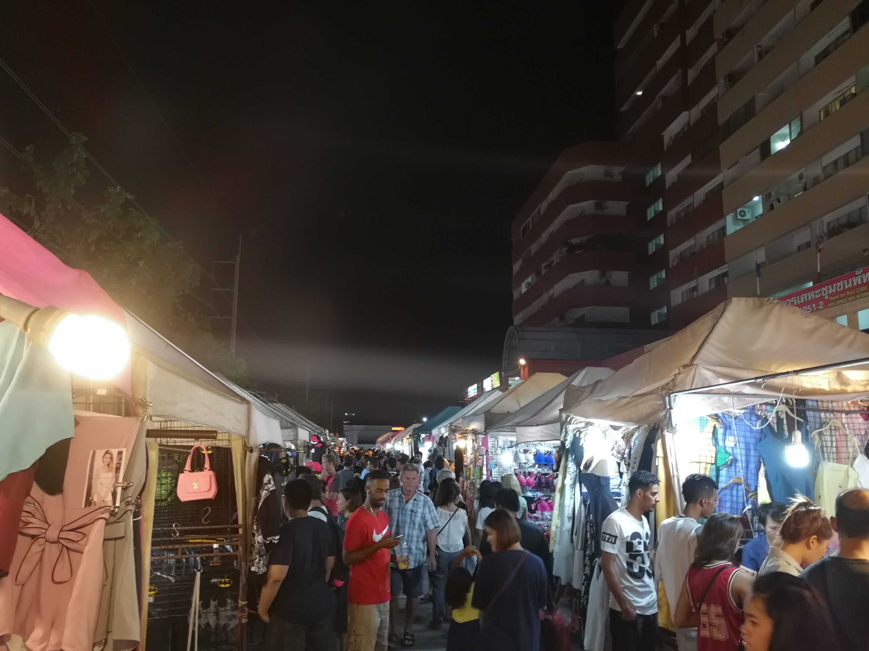 Thepprasit Night Market